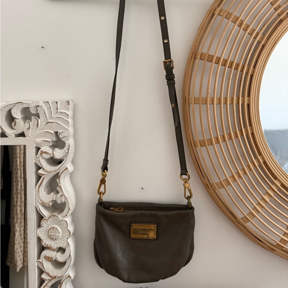 Elegant Brown Crossbody Bag